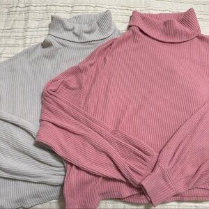 Bundle of Hollister Ribbed Super Soft Mock Neck Cropped Tees